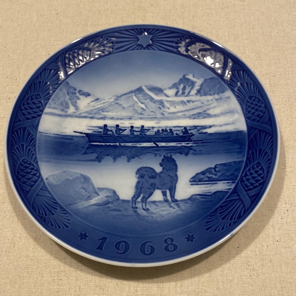 1968 Royal Copenhagen Christmas plate